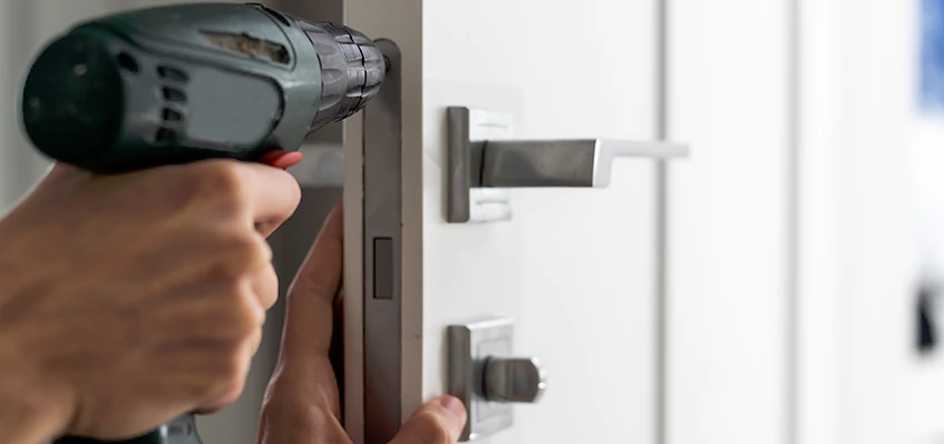 Locksmith For Lock Replacement Near Me in Pensacola, FL